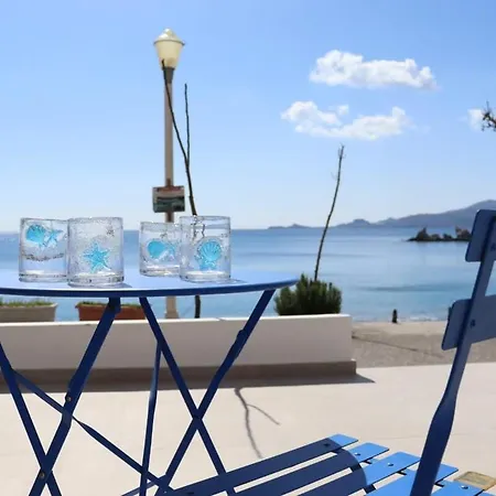 Escape Chic With Seafront Patio شقة *